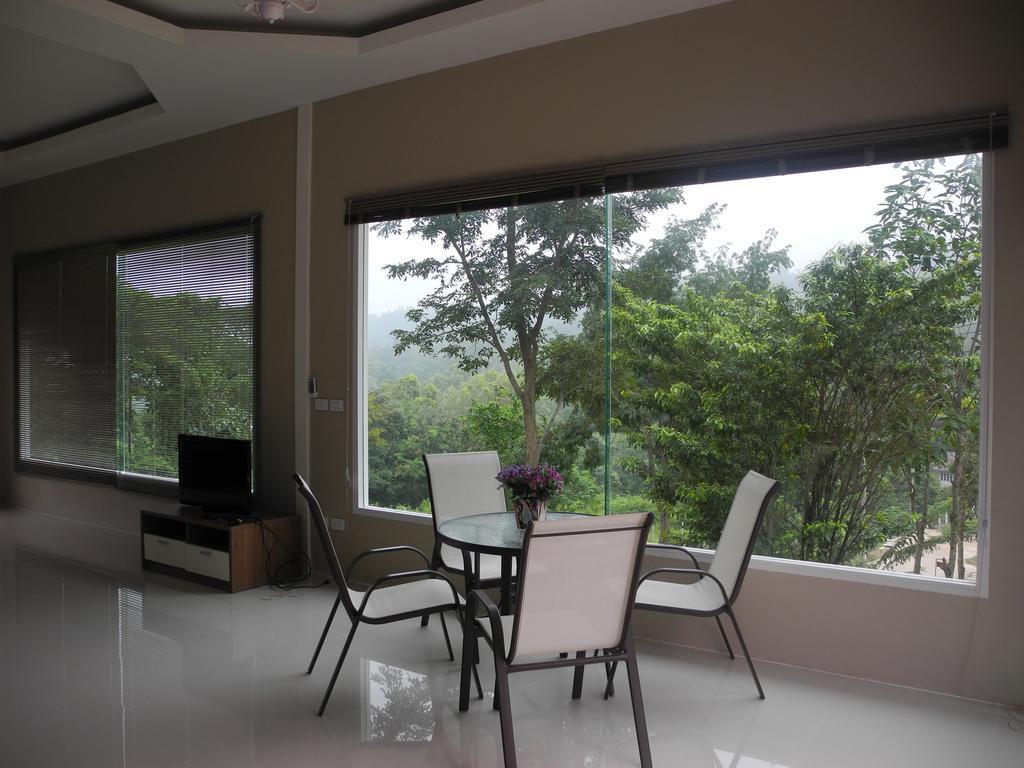 Wind Hills Hotel Nakhonratchasima Quarto foto