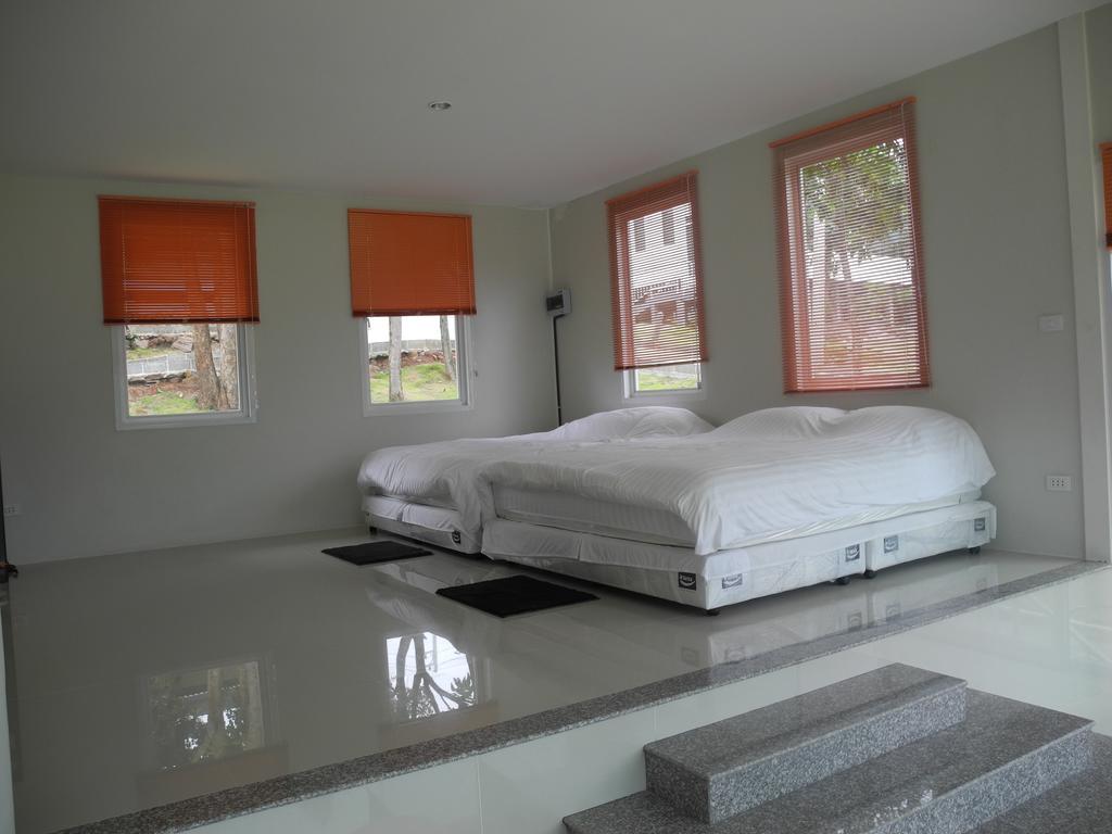 Wind Hills Hotel Nakhonratchasima Quarto foto